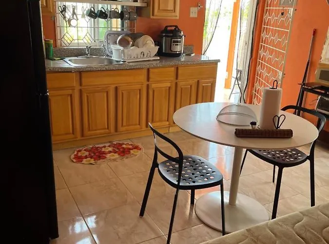 Apartment Cool Breeze Mobay *